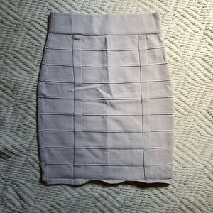 Skin fitting pencil skirt